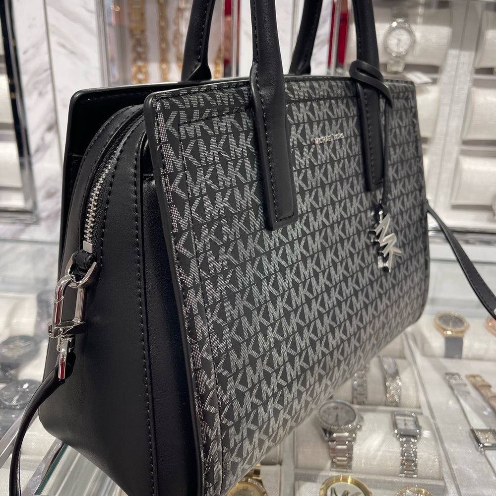 MICHAEL KORS Laila Medium Metallic Signature Logo Satchel
Black 
NWT 
Live Style - Picture 7 of 16